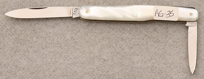 Hen & Rooster 3" Serpentine 2 Blade Mother-of-Pearl