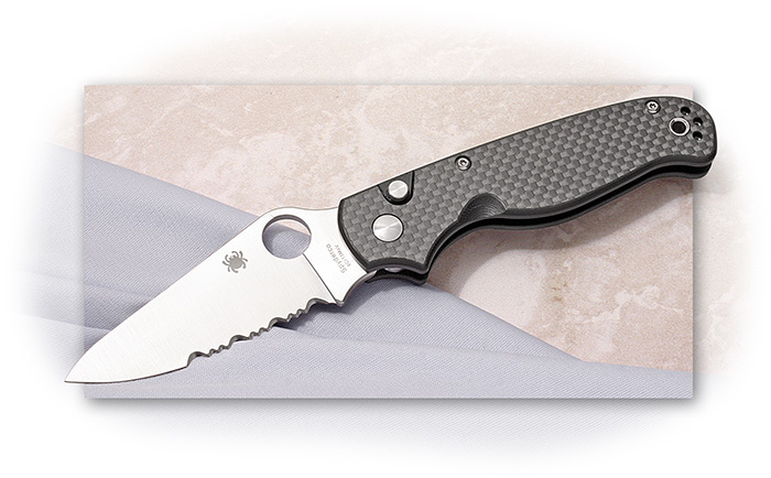 Spyderco® ButtonUp™ Carbon Fiber Satin Combo Edge